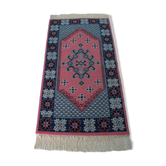 Vintage oriental traditional tunisian carpet 100x191