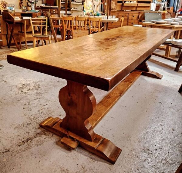 Table monastère