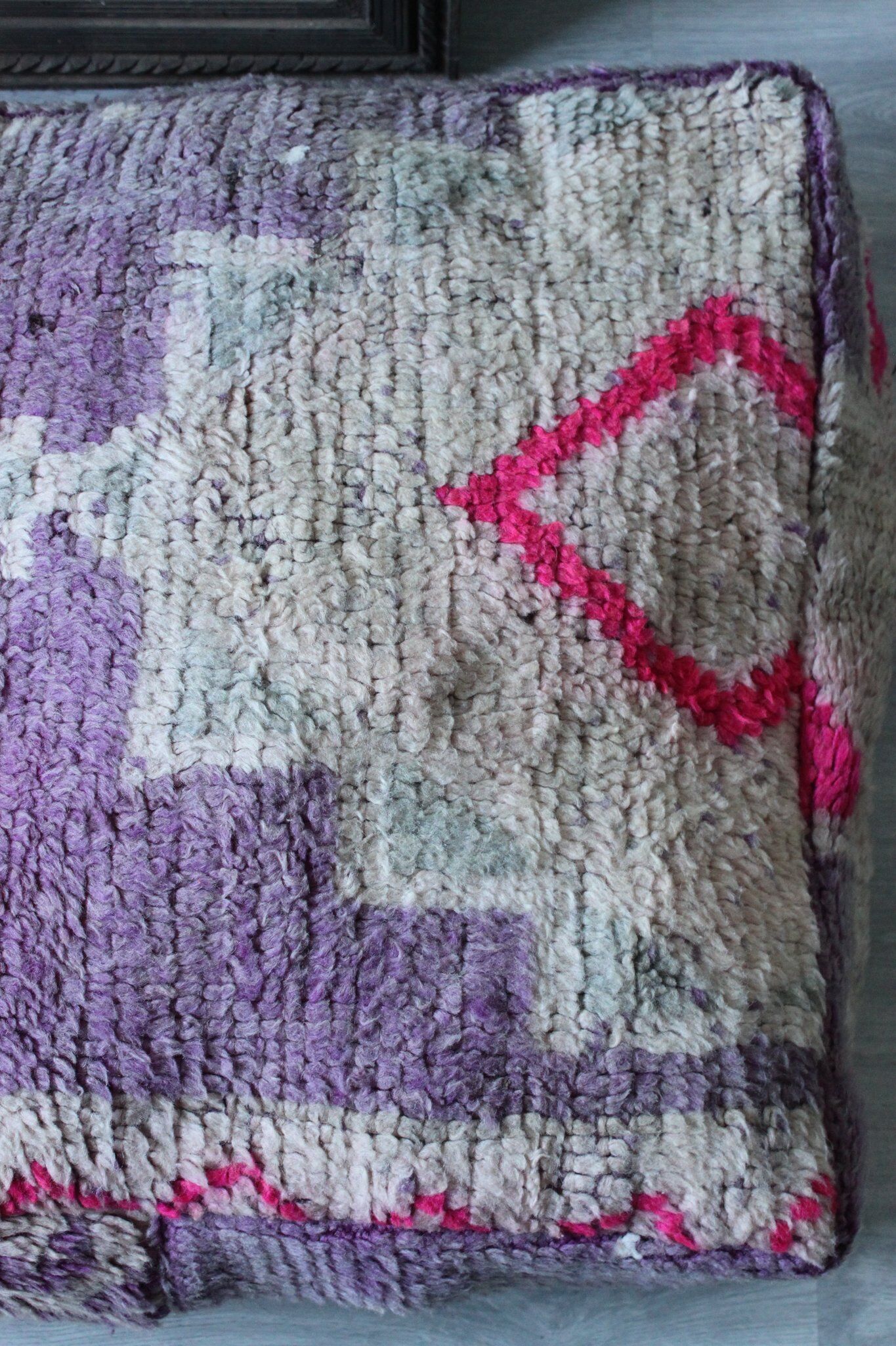 Vintage moroccan boujad floor pouf 'amethyst'