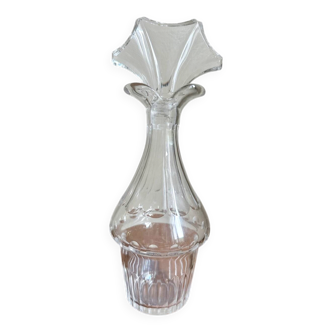 Petite carafe en verre