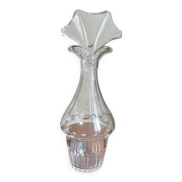 Petite carafe en verre
