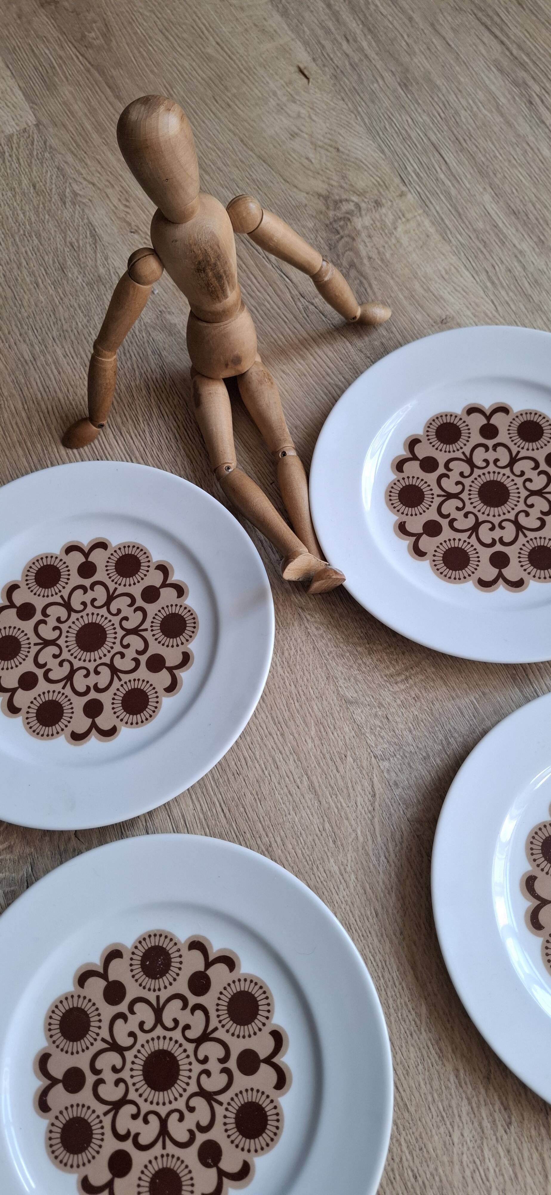 Set of 6 Arzberg plates