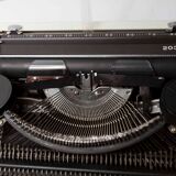 Royal Typewriter 203 1970 Japan