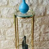 Vintage faux bamboo pedestal table in brass with 2 glass shelves