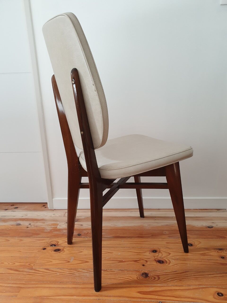 Chairs 60s Skaï beige