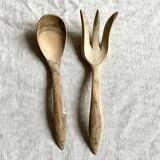2 wooden salad cutlery