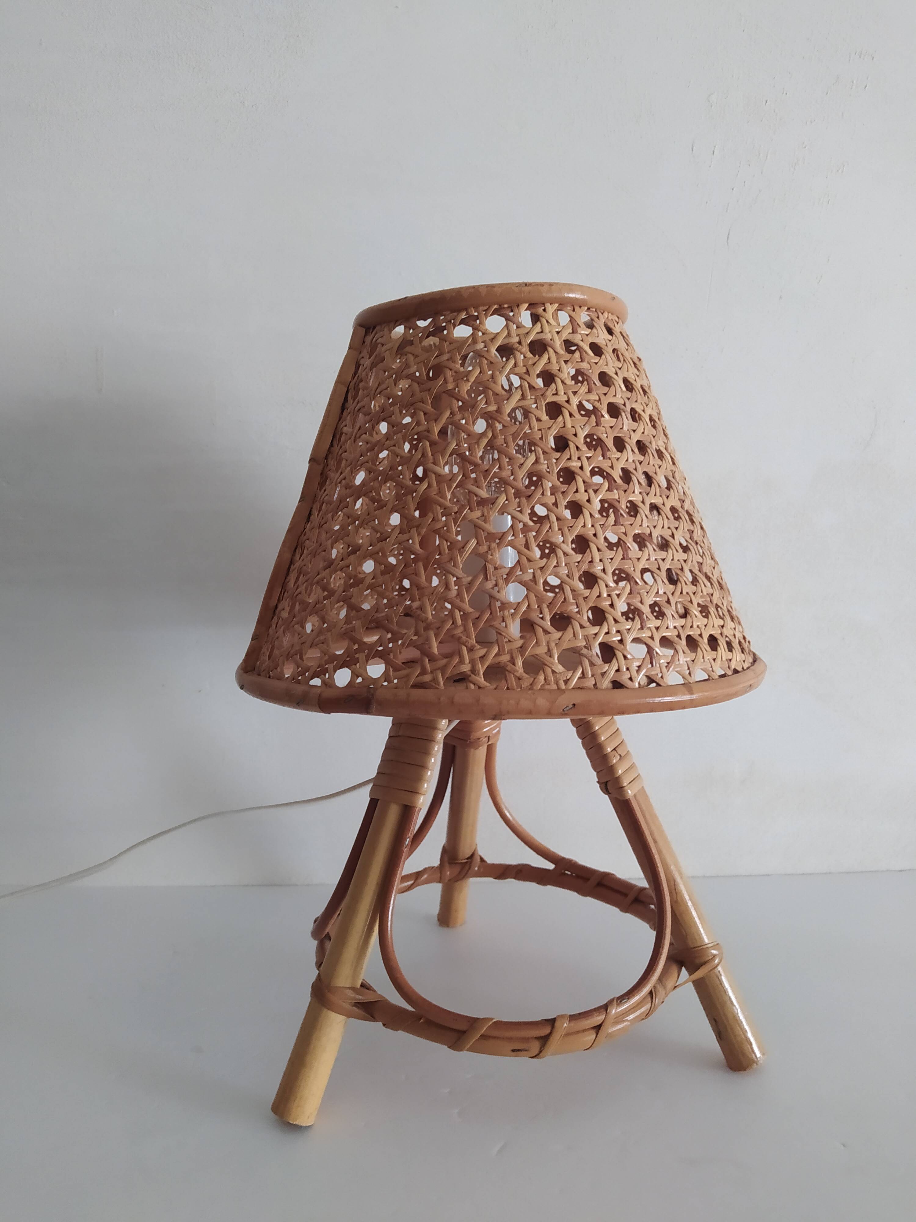 Table lamp in caning and bamboo
