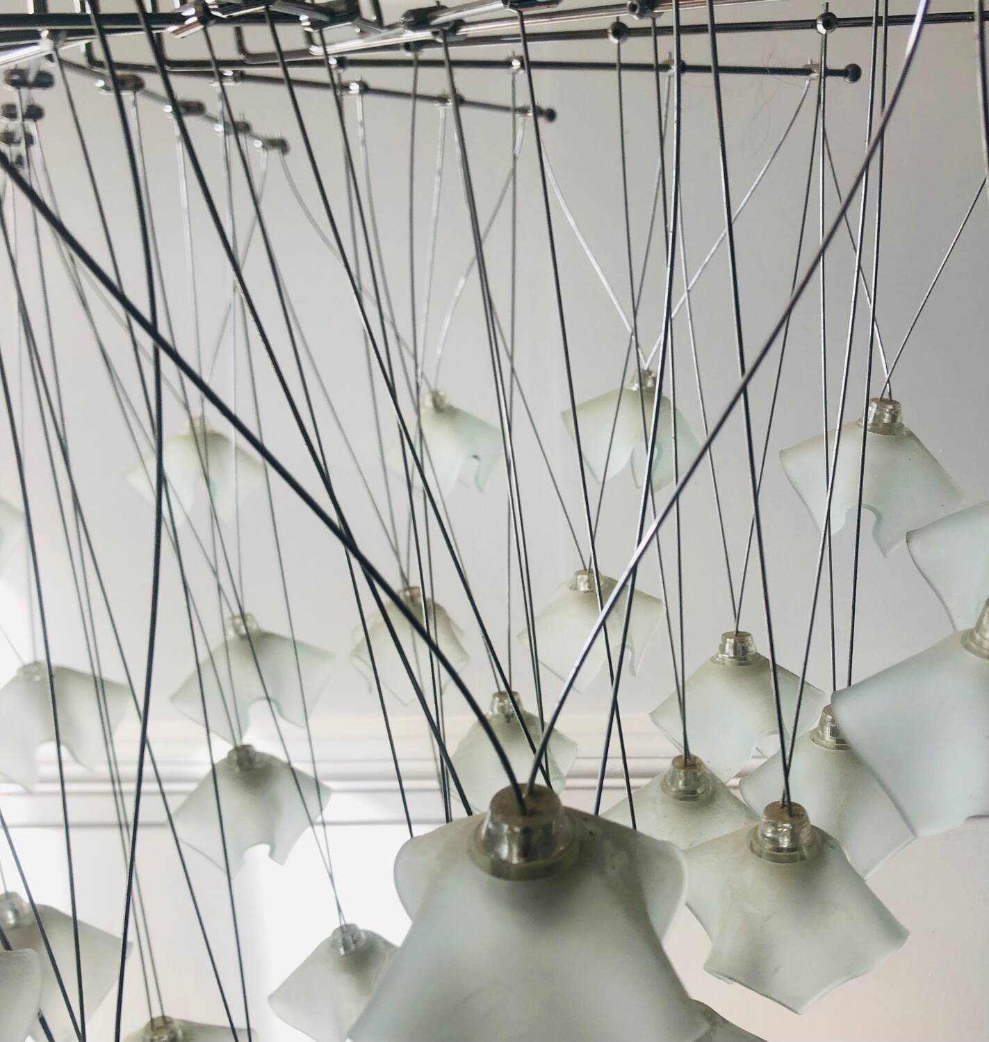 Lustre en cascade Lucciole par MetalSpot, italy, chromé et verre dépol