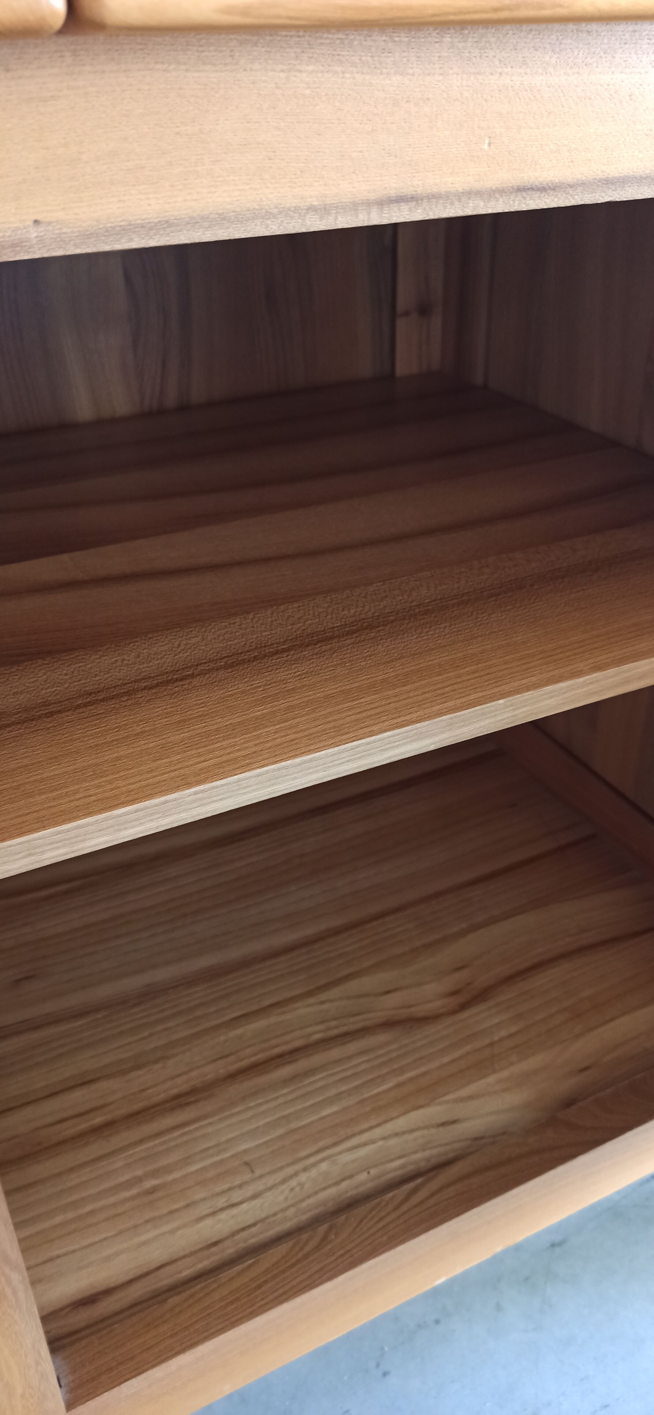 Elm sideboard Maison Regain, 80's