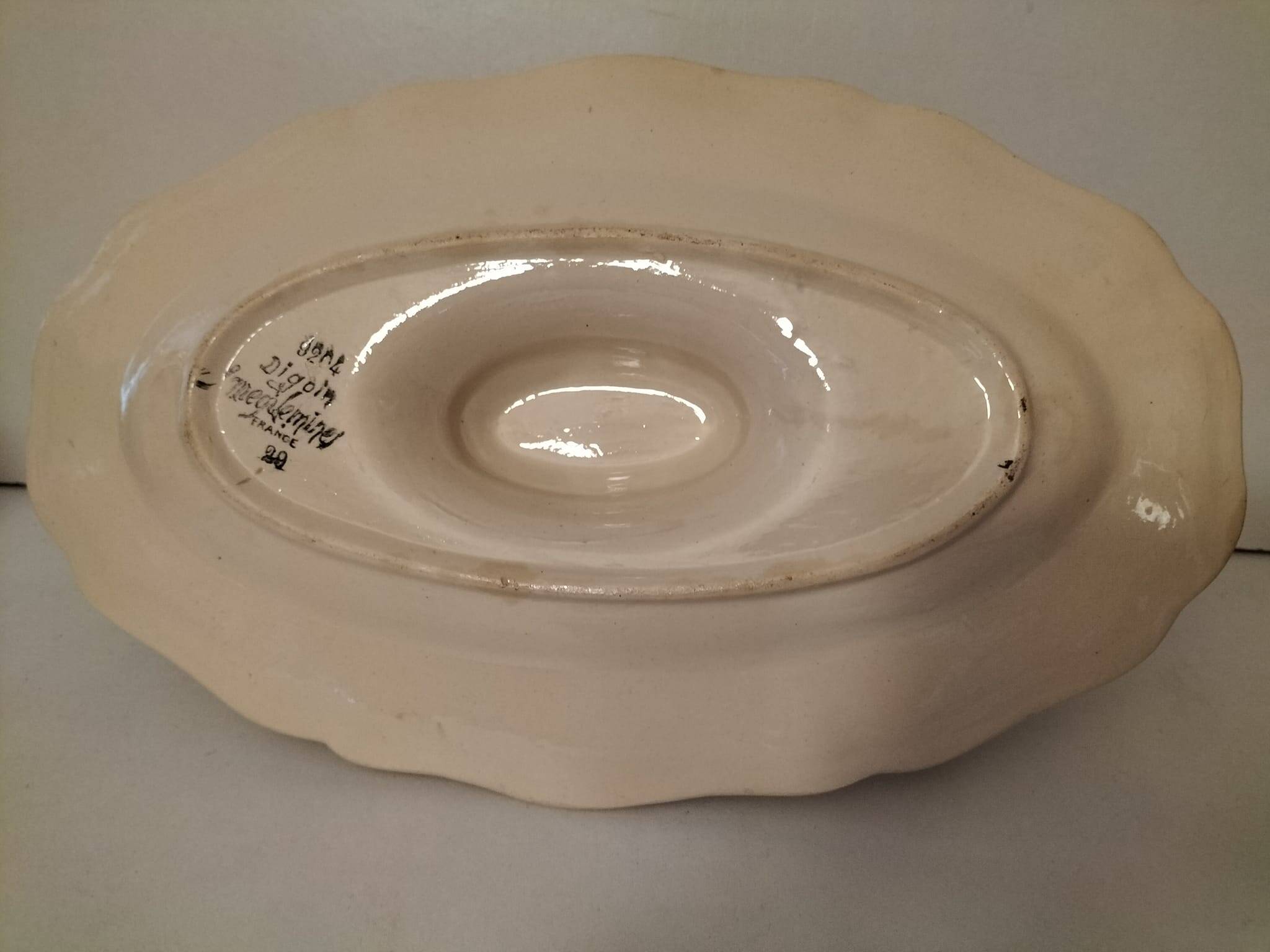 Old gravy boat Sarreguemines Digoin collection.