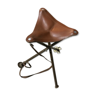 Tabouret tripode pliable