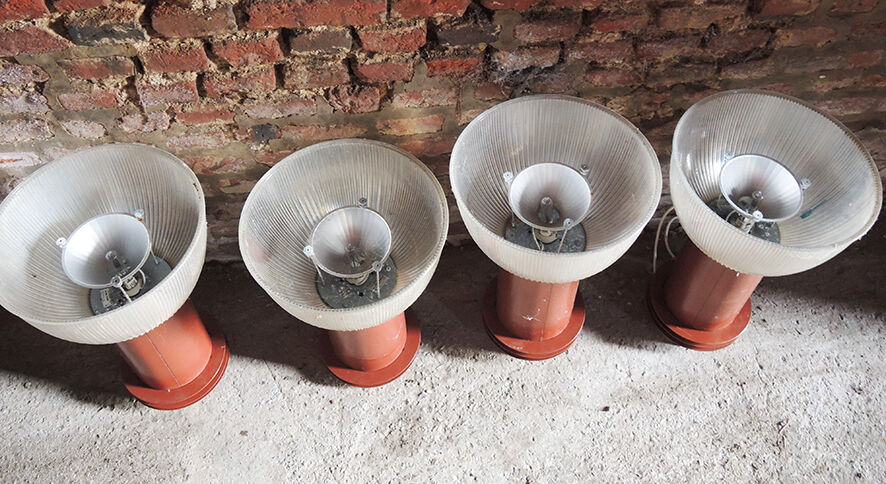Lot de 4 suspensions industrielles en acier et polycarbonate