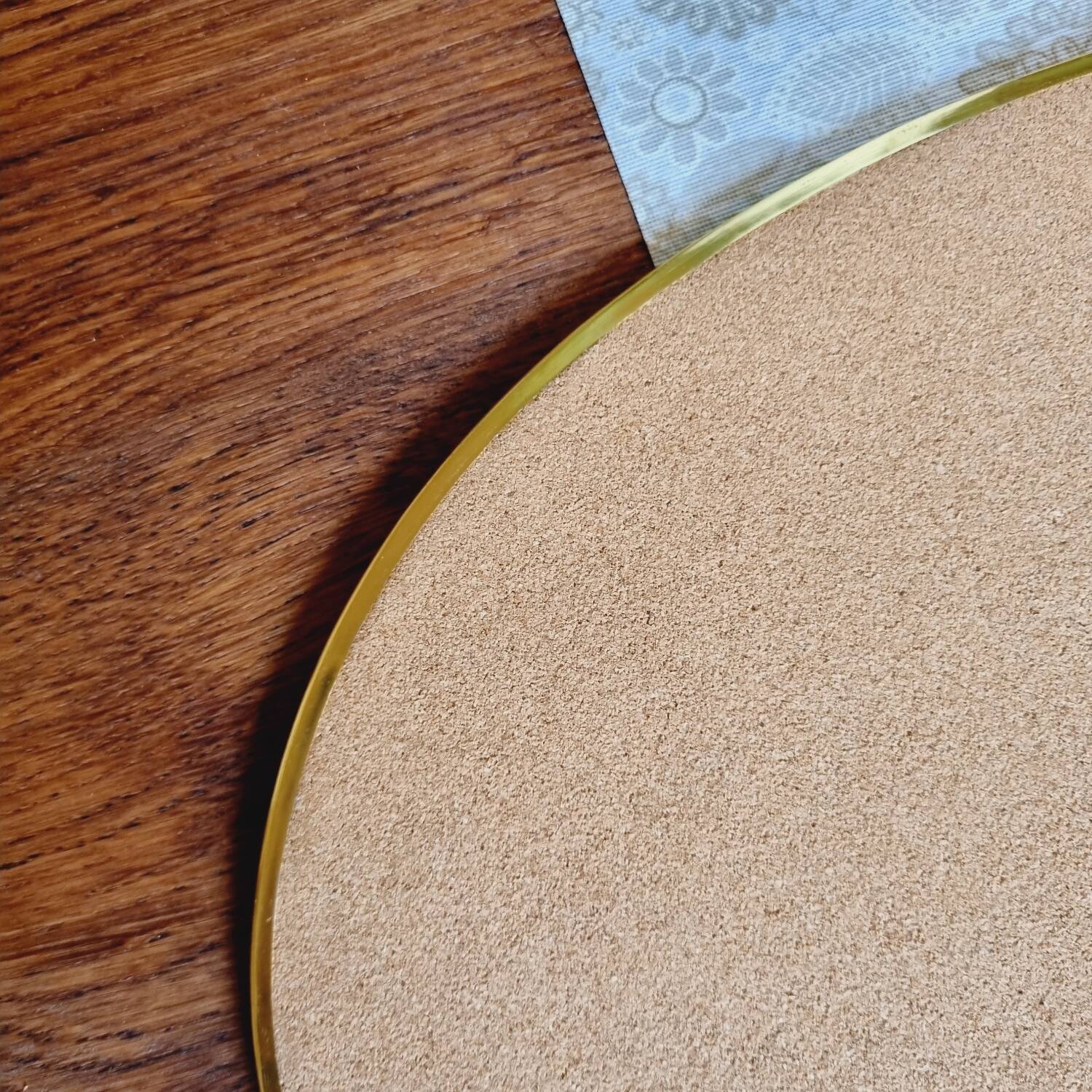 Mother-of-pearl tray