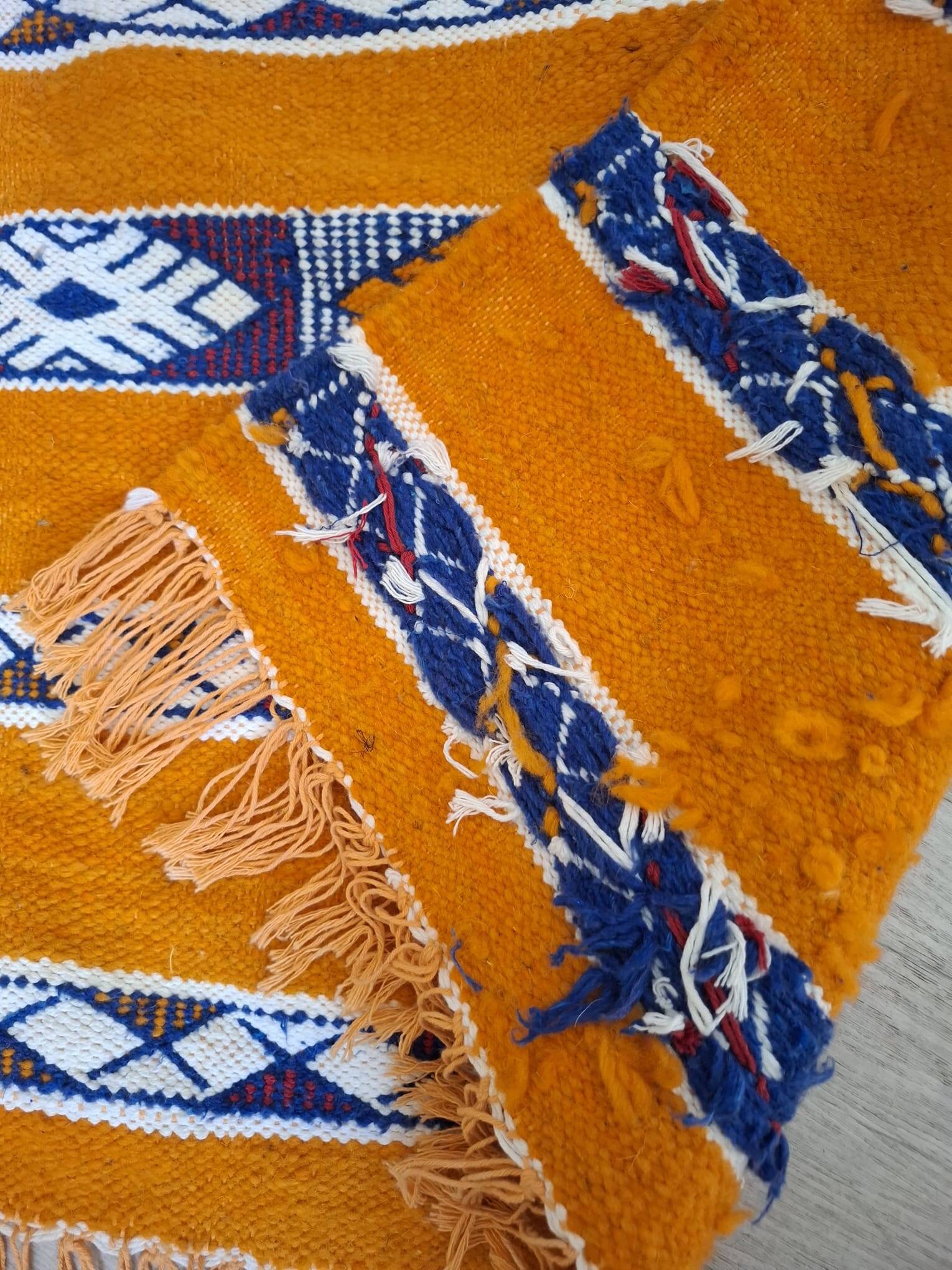 Berber Kilim Ochre & Indigo Blue – Flat Weave Hanbel – 70 cm / 140 cm