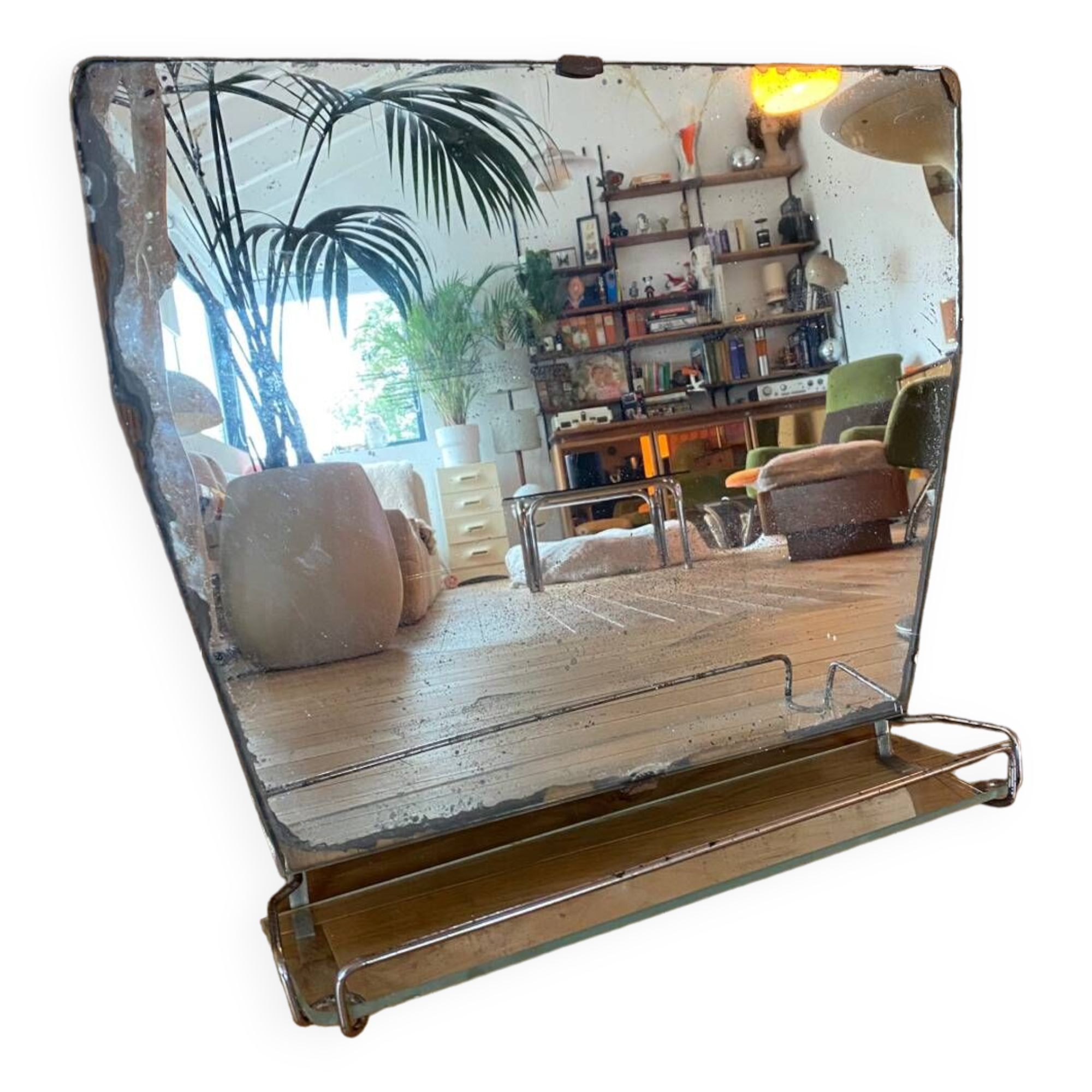 Bathroom mirror shelf