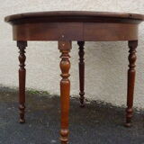Old round table style L. Philippe in solid wood / Middle 19th century.