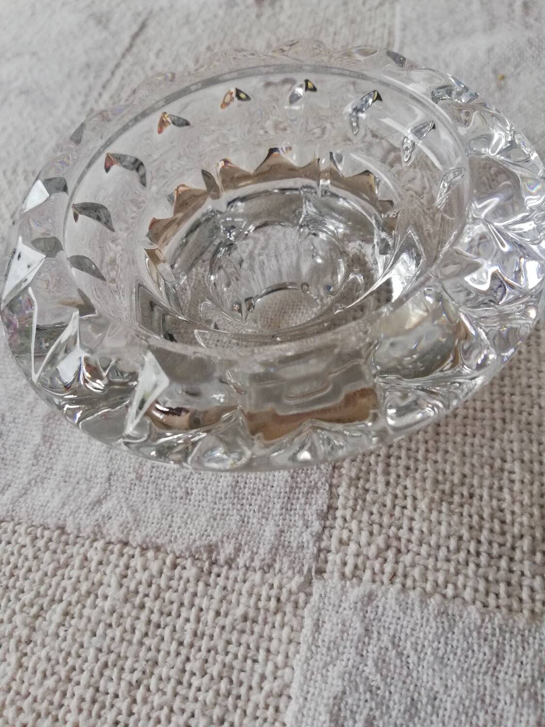 Lot de deux bougeoirs cristal formes différentes