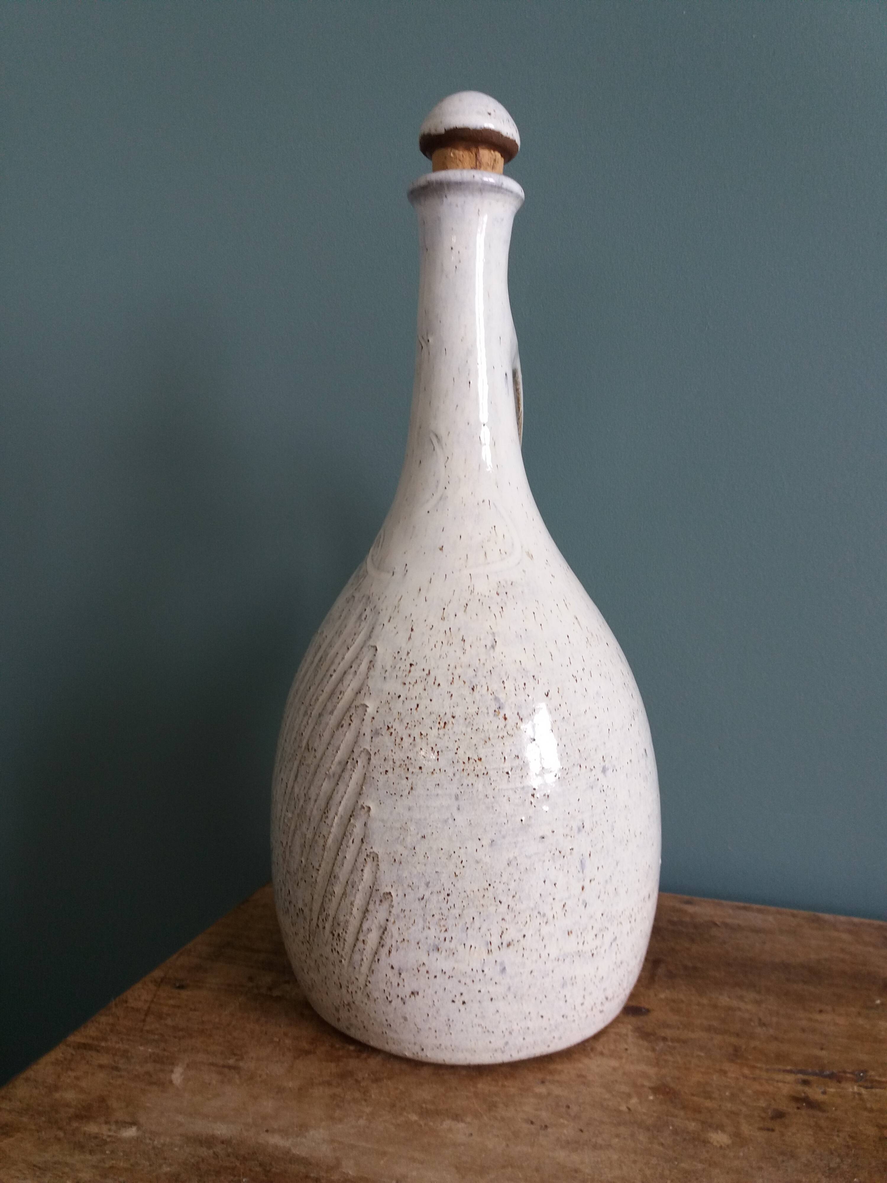 Pichet signé Colotte à Combret