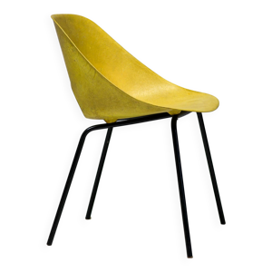 Chaise tulipe en fibre - pierre guariche