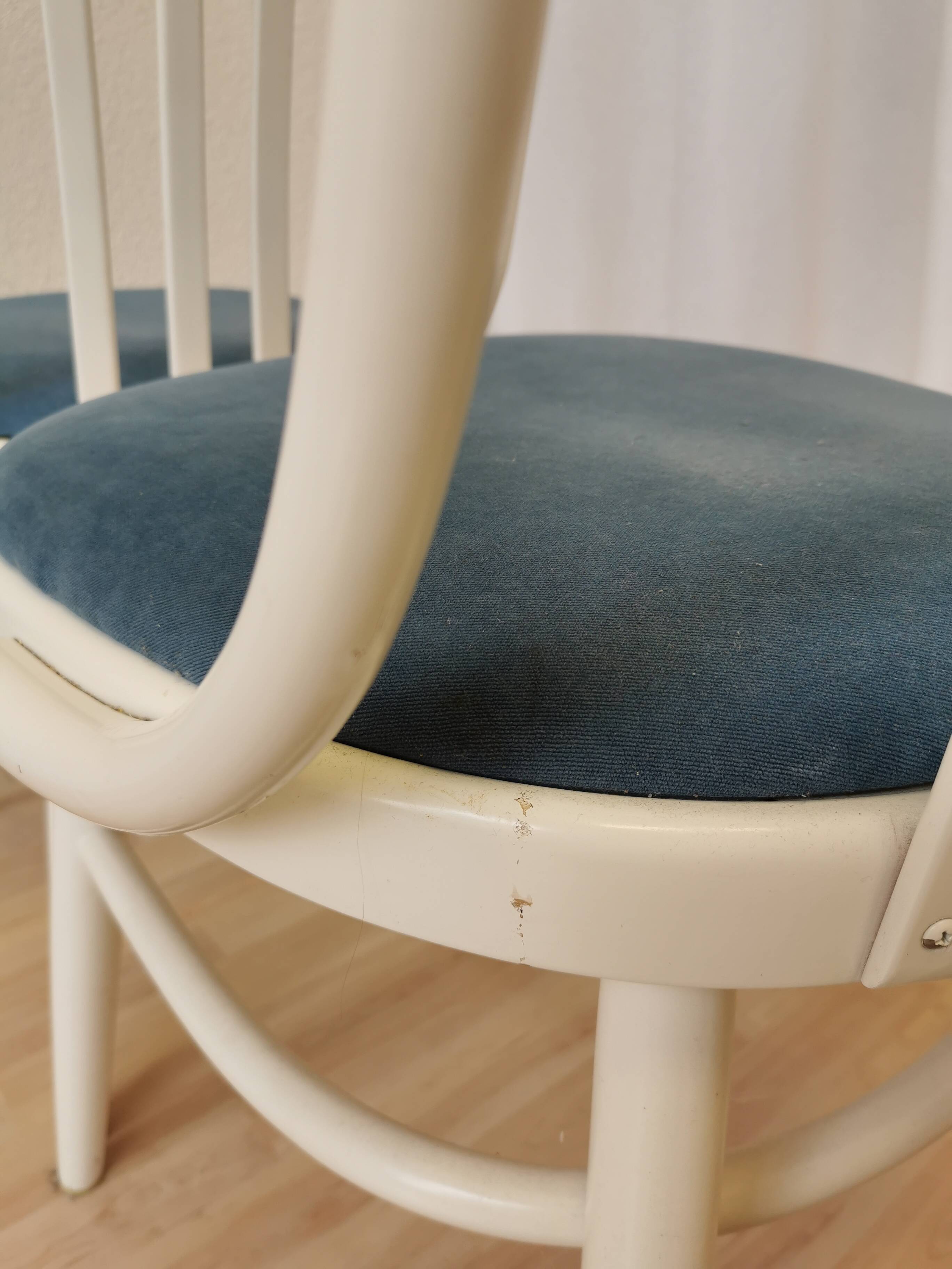 Set of 4 Vintage Bentwood White Dining Chairs in Ligna Style wit Blue Seat