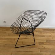 HARRY BERTOIA armchair for KNOLL "Diamond" in black metal. Old edition. Condition of use.