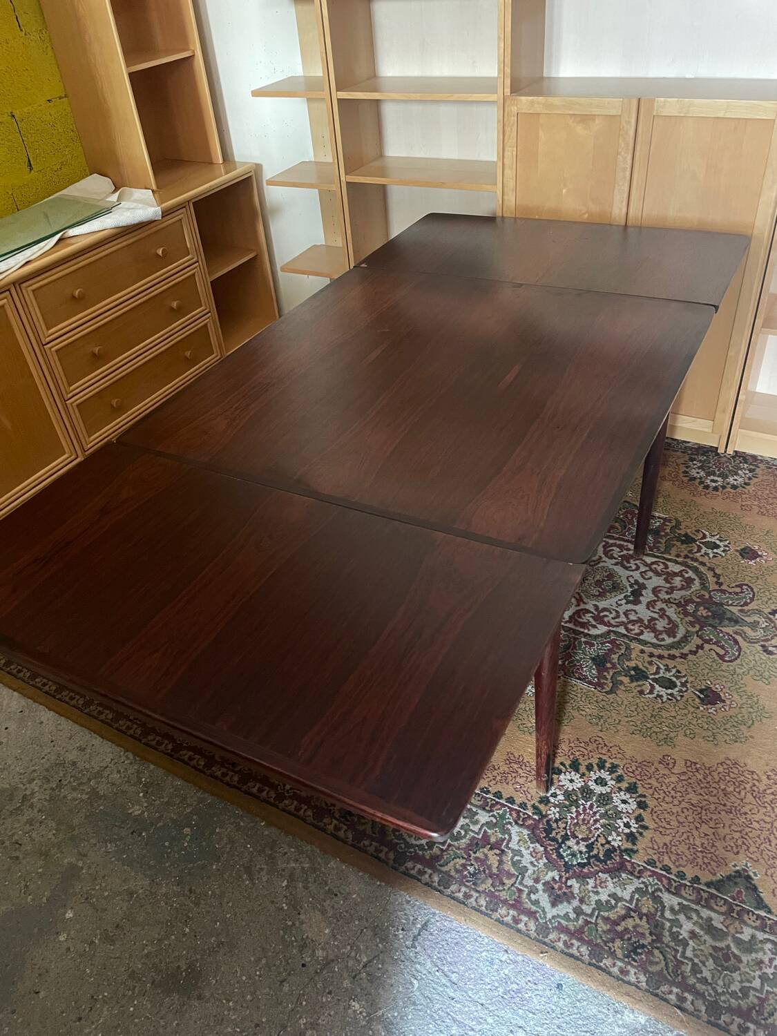 Mobel extendable Scandinavian dining table