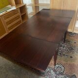 Mobel extendable Scandinavian dining table