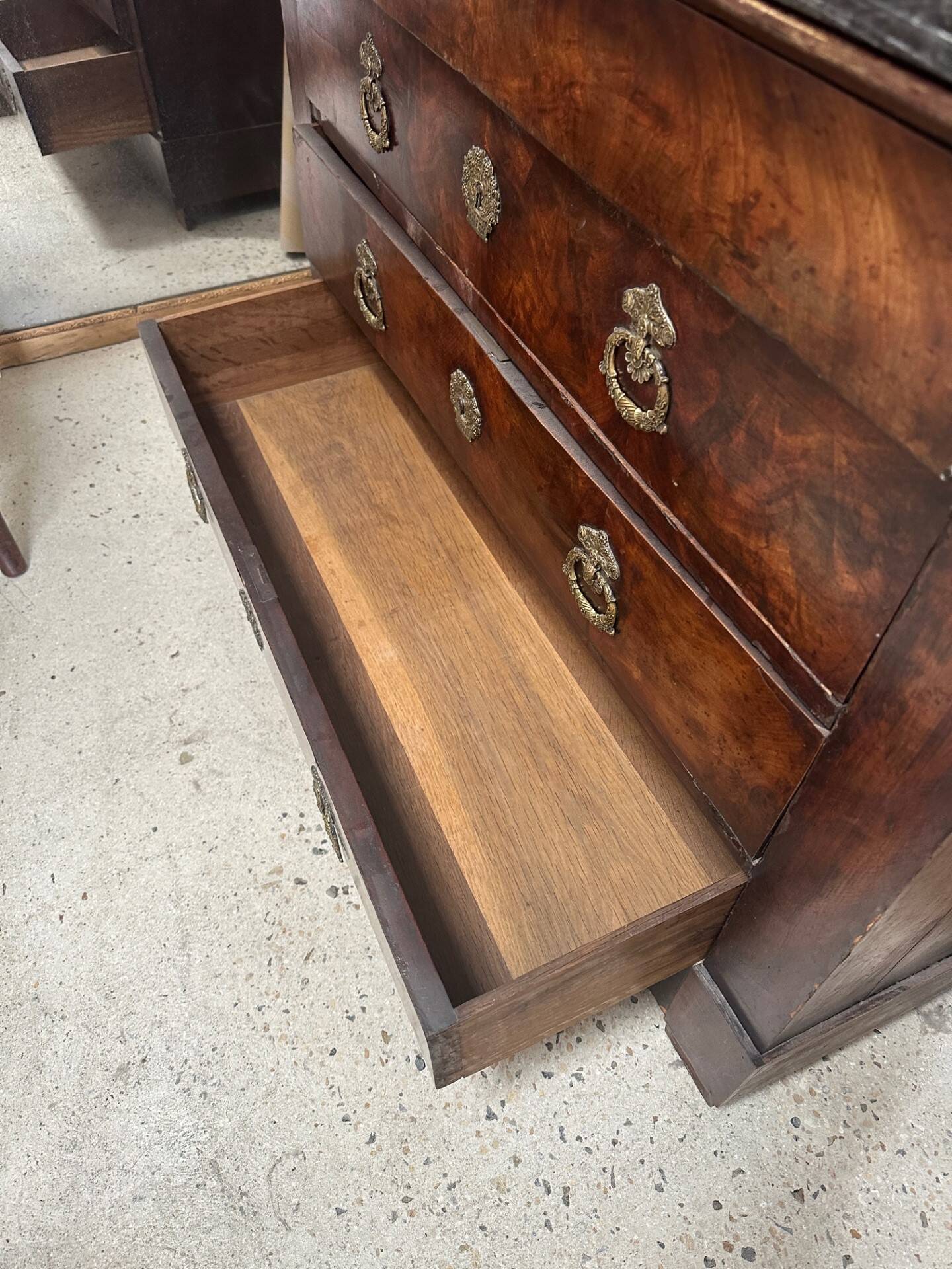 Chest of drawers in wood and gray marble with 4 drawers nineteenth century