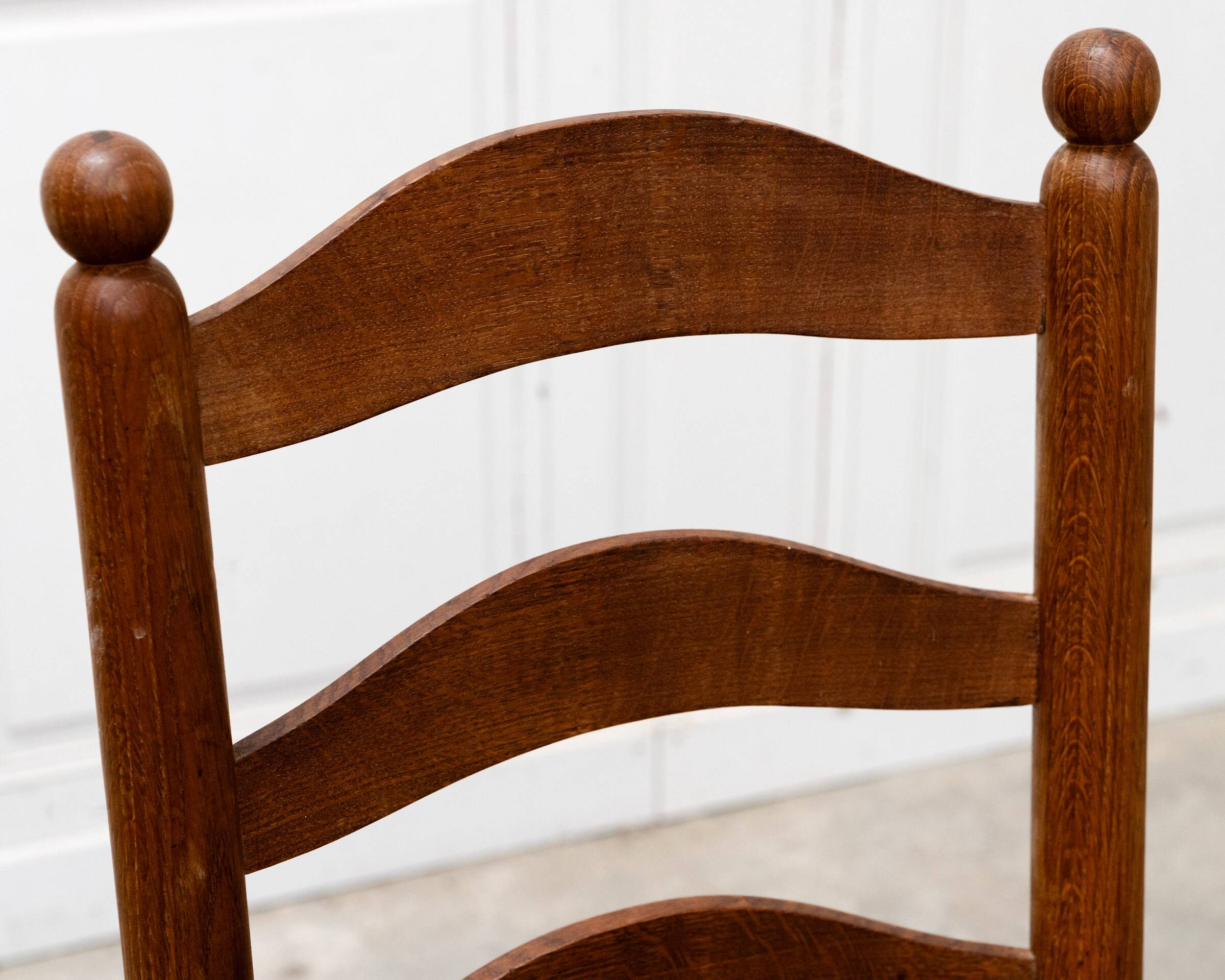 Fauteuil chêne et paille dans l’esprit de Charlotte Perriand 1950