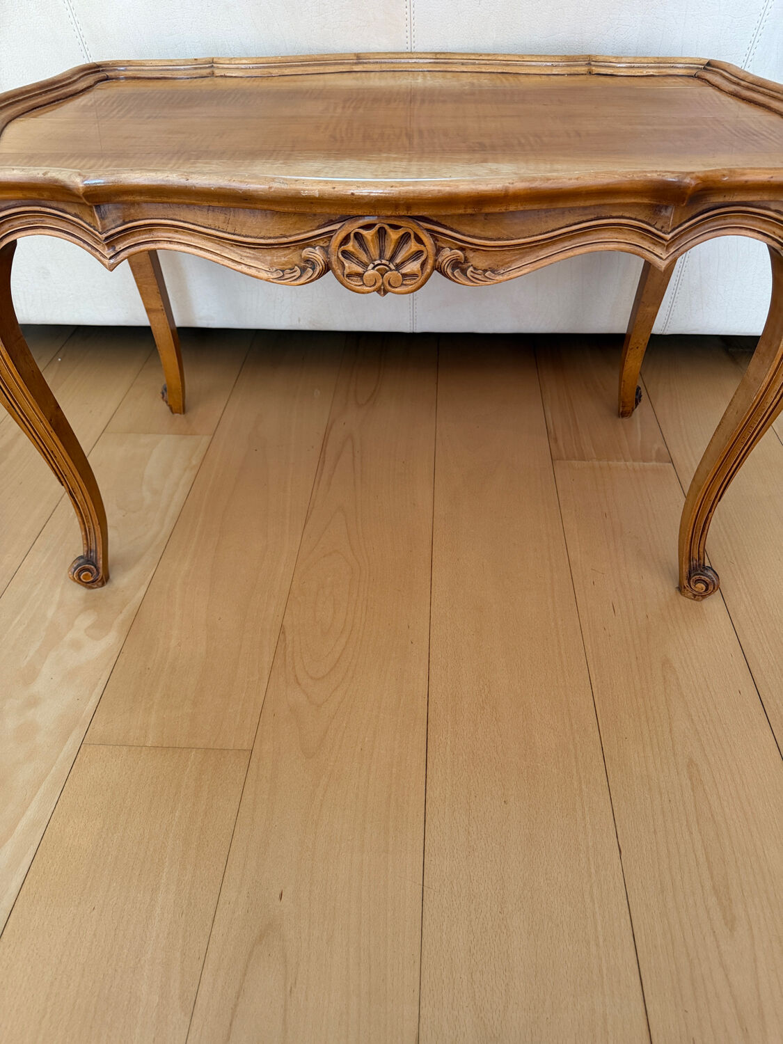 Louis XV table style