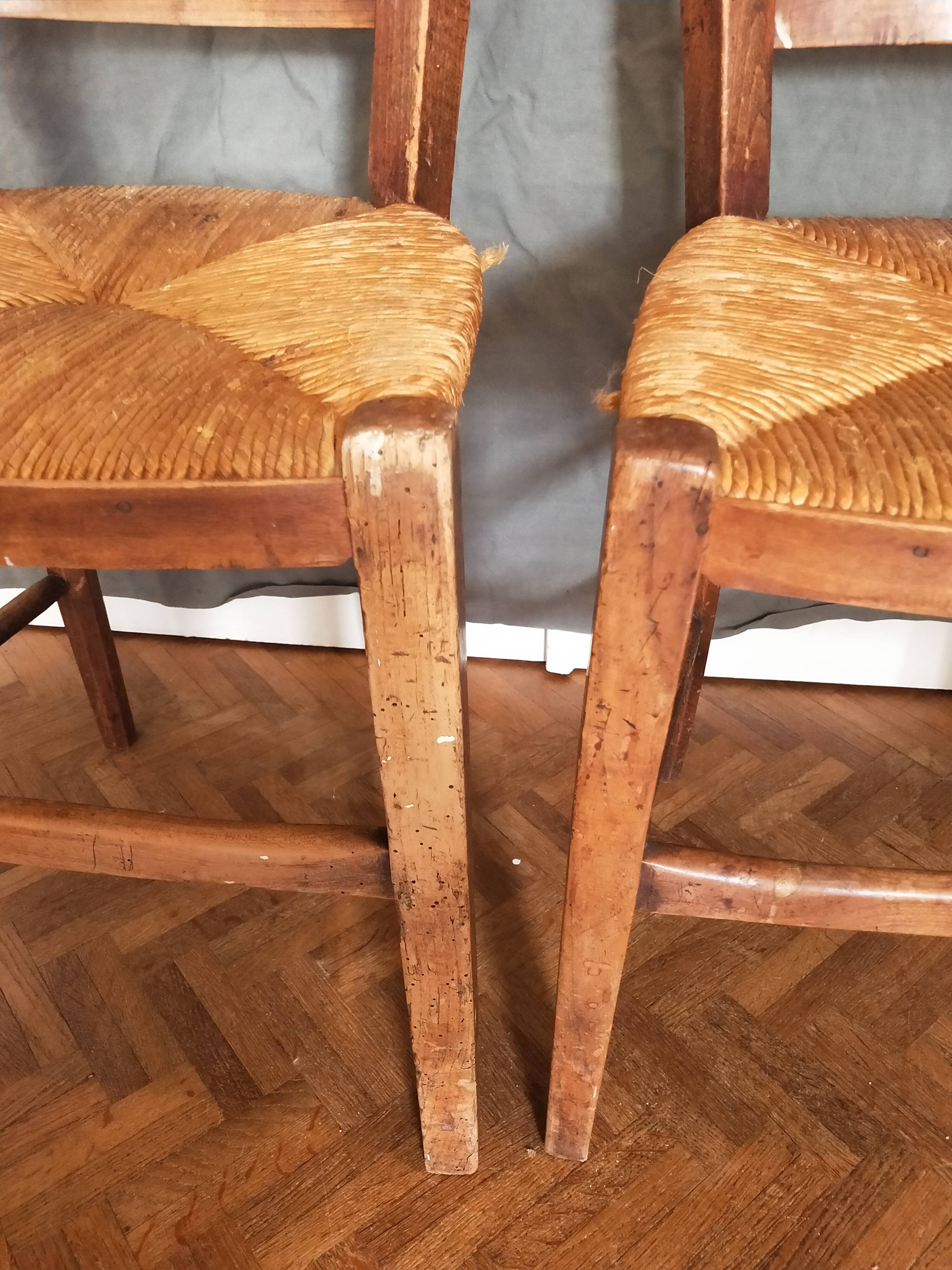 Lot of 2 mulched chairs