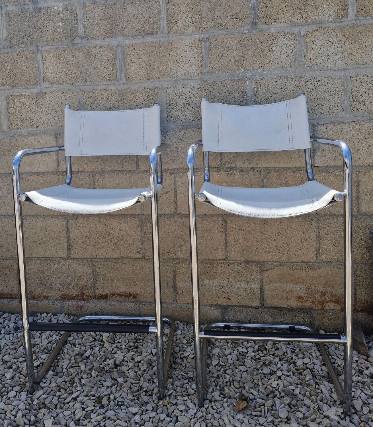 Italy 70's 2 leather bar stools
