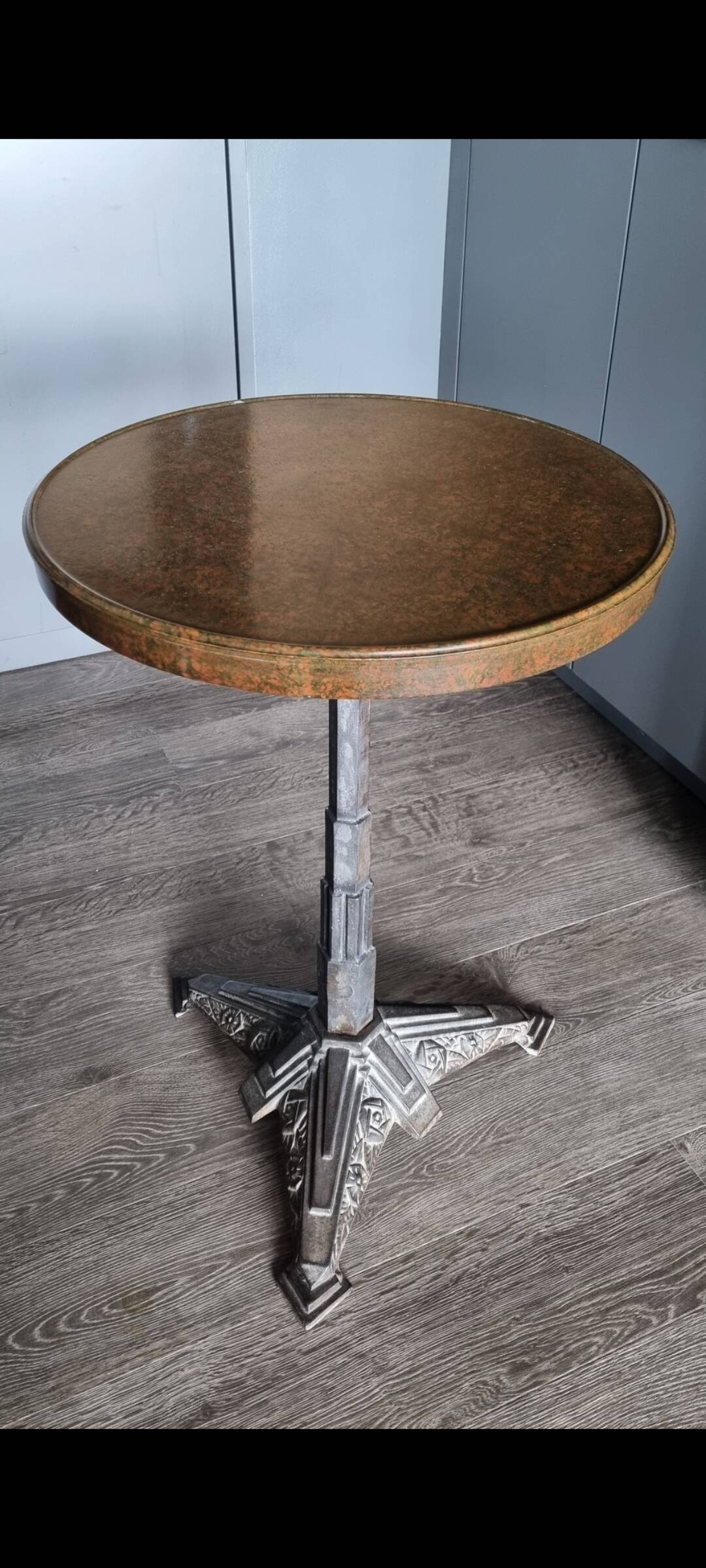 Bistro table in Bakelite Louis Vuitton