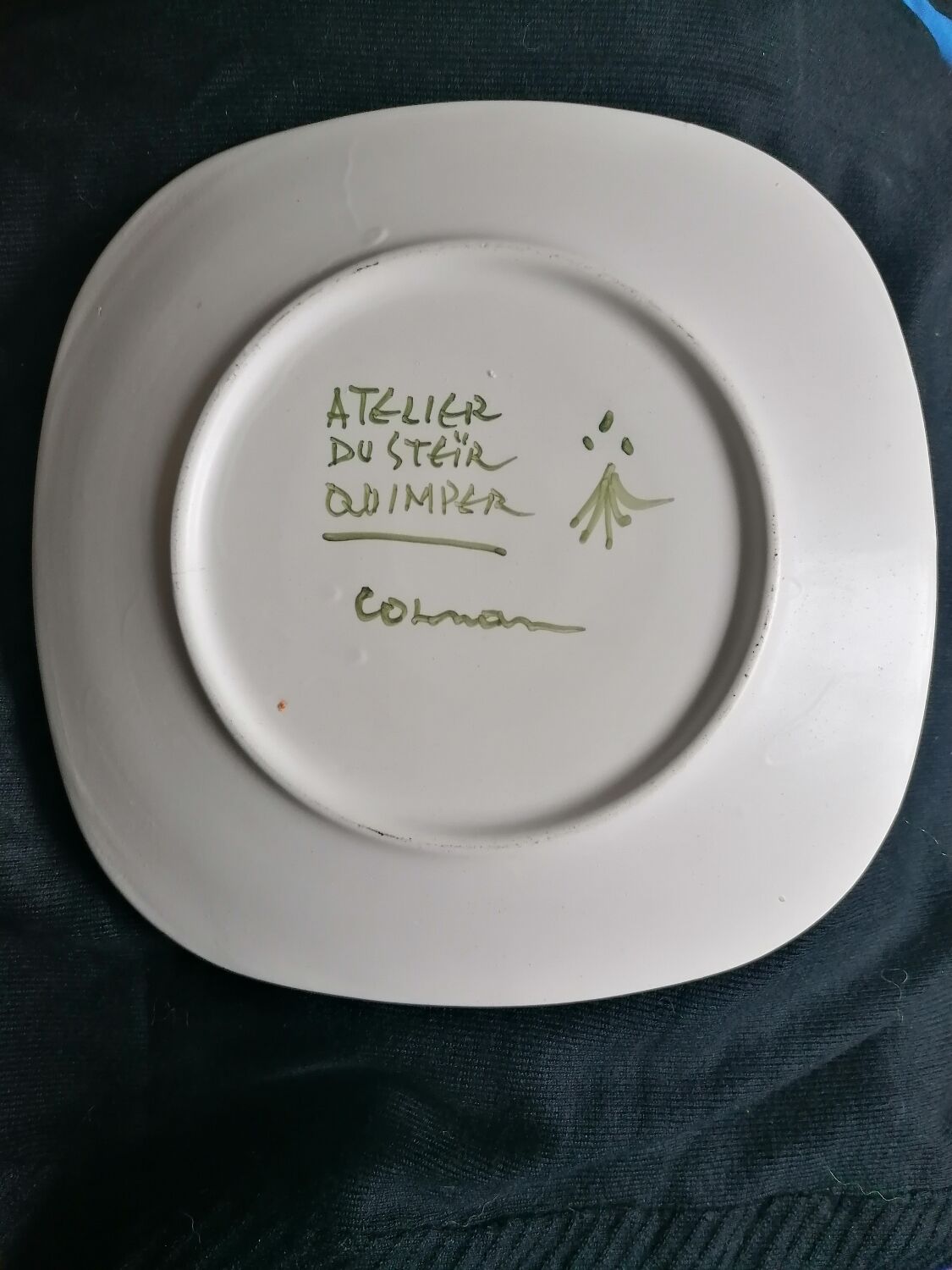 Plate Atelier du Steïr, earthenware of Quimper