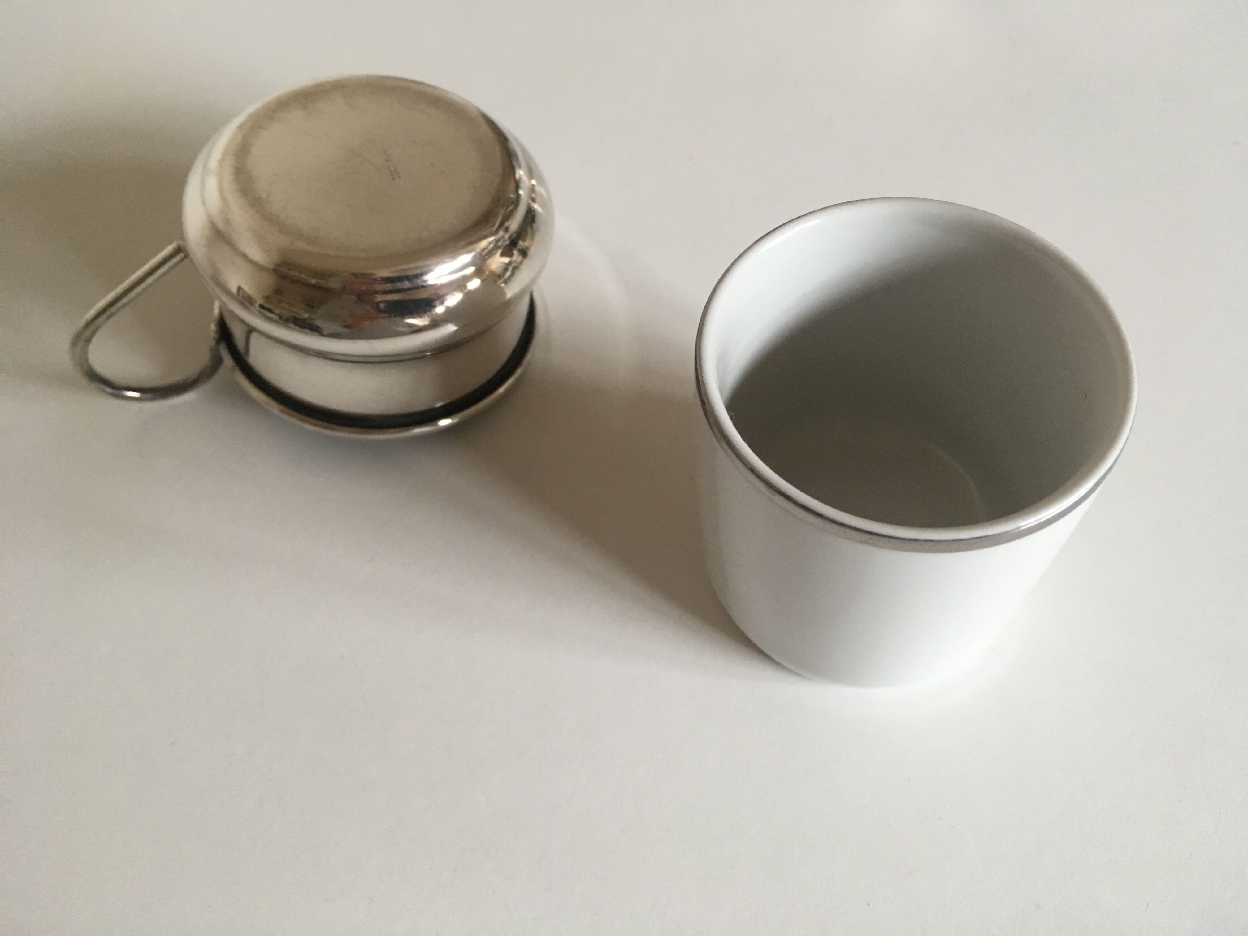 Set of 4 coffee cups silver metal coves Italian design, 70s