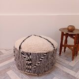 Handmade moroccan berber pouf in wool