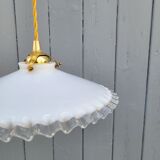 Serrated opaline suspension