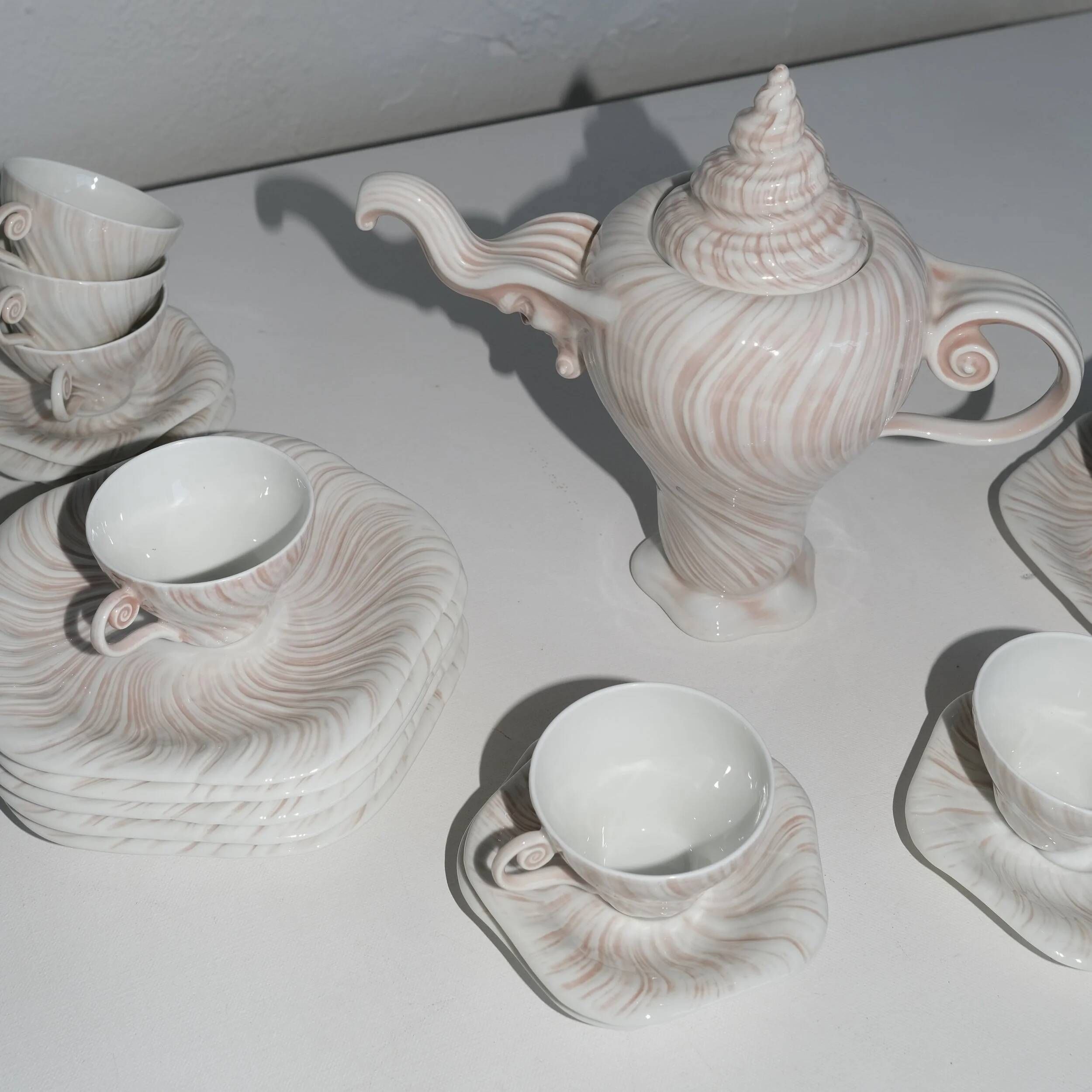 Porcelain coffee set "Rose Triton" by Arje Griegst for Royal Copenhagen | 1970s