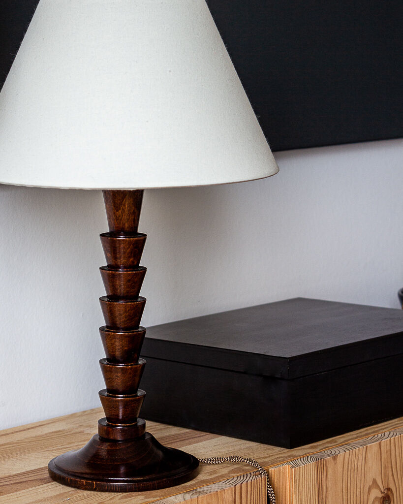 Modernist walnut wood table lamp - 70s