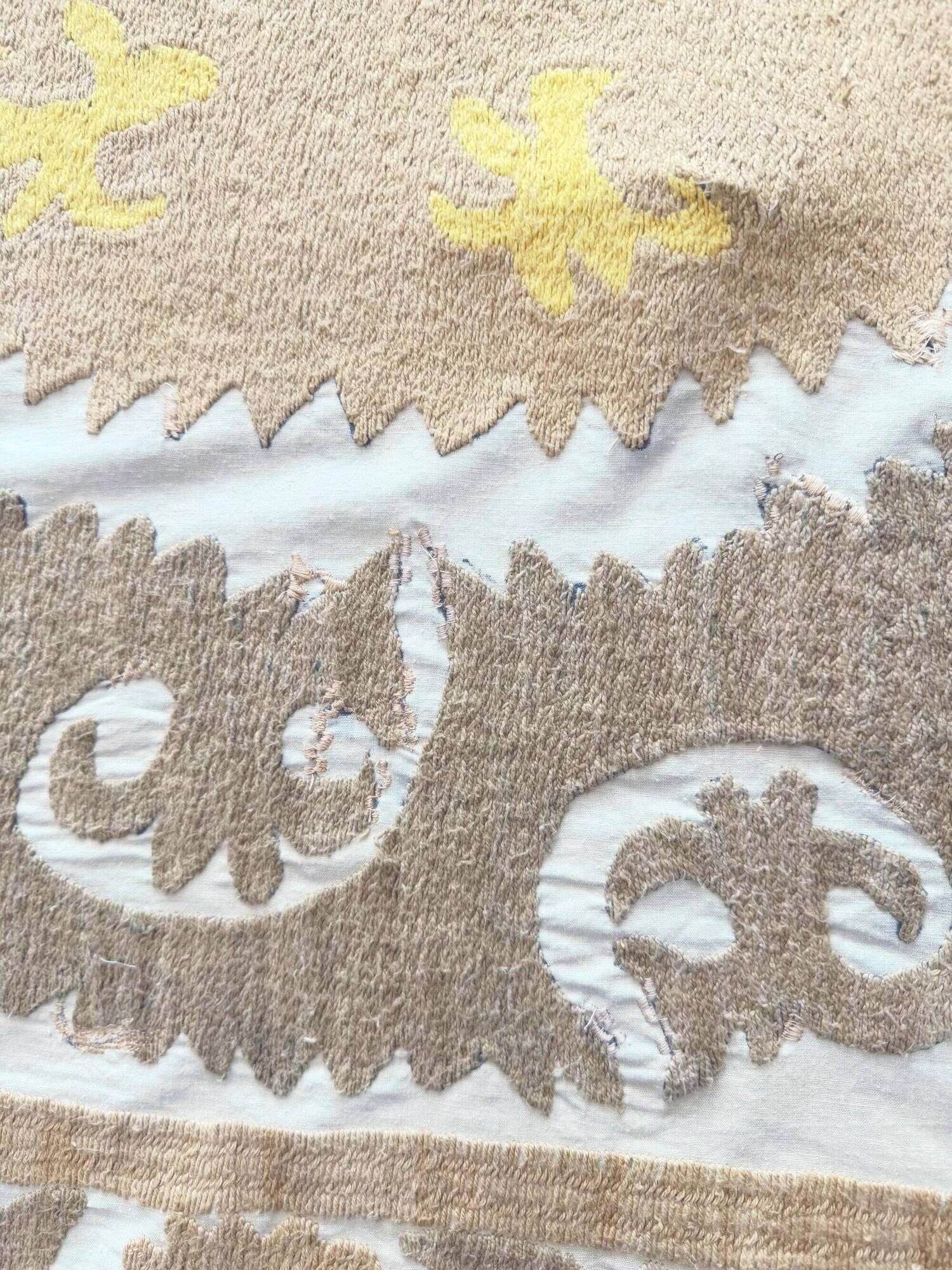 Vintage hand-embroidered tablecloth 125x128 cm