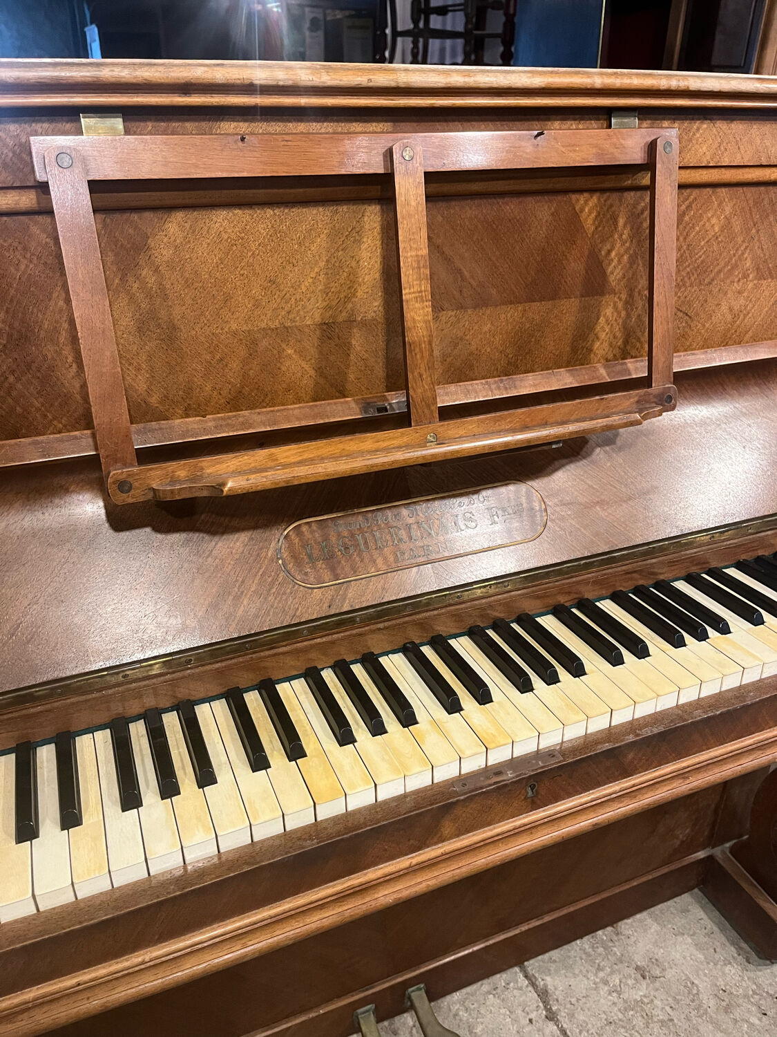 Upright piano Leguerinais Frères to makeover