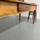 Grande table de ferme en bois avec tiroir en sapin fin 19 eme 