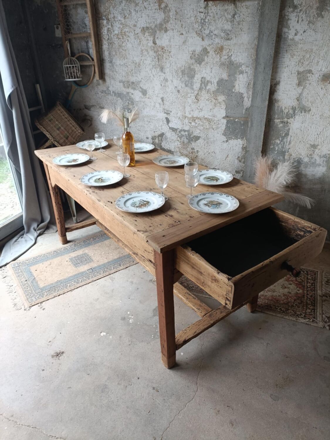 Farm table