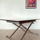 Table relevable vintage verre rouge et chrome-design 1970/1980