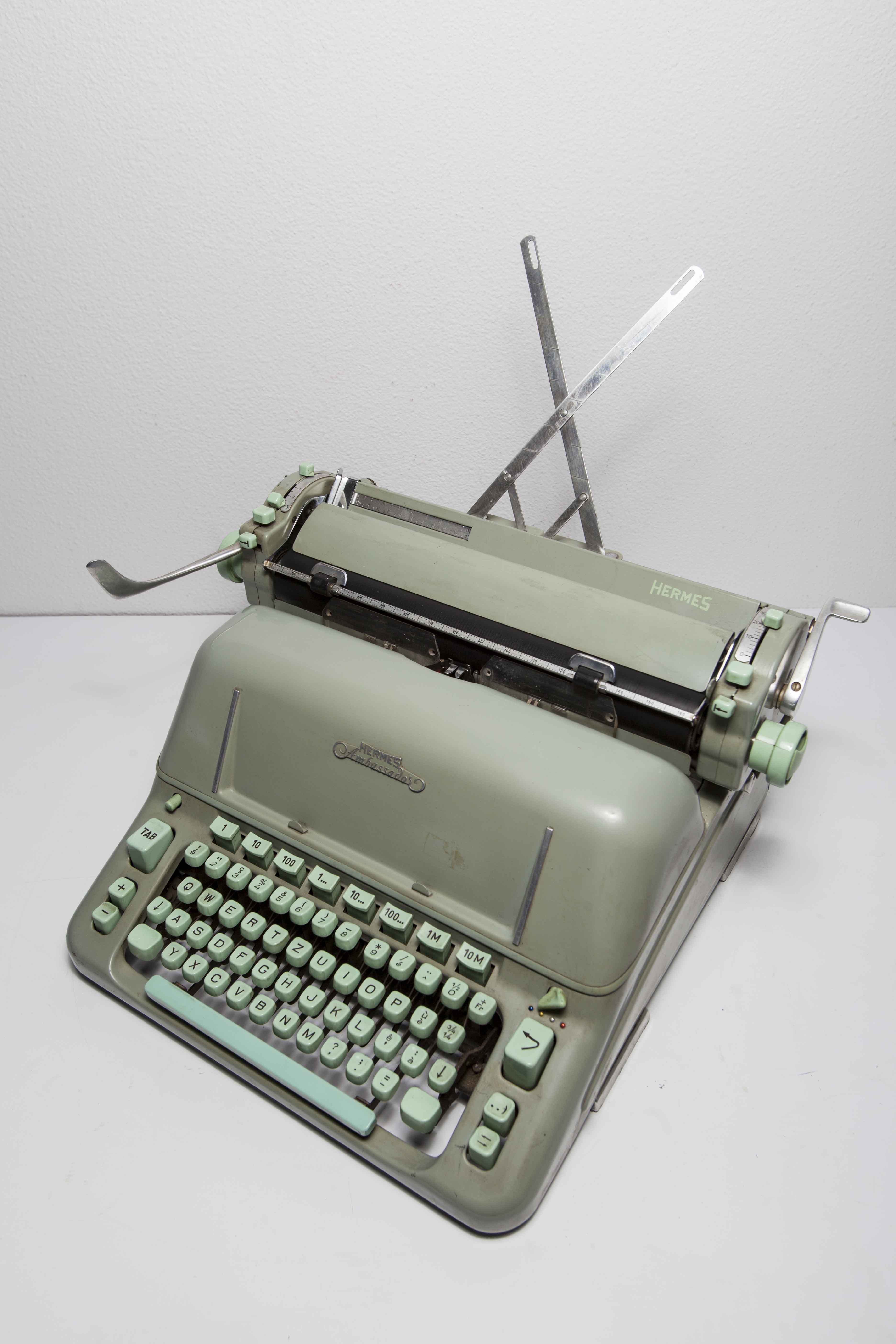 Typewriter Hermès Ambassador green 1962