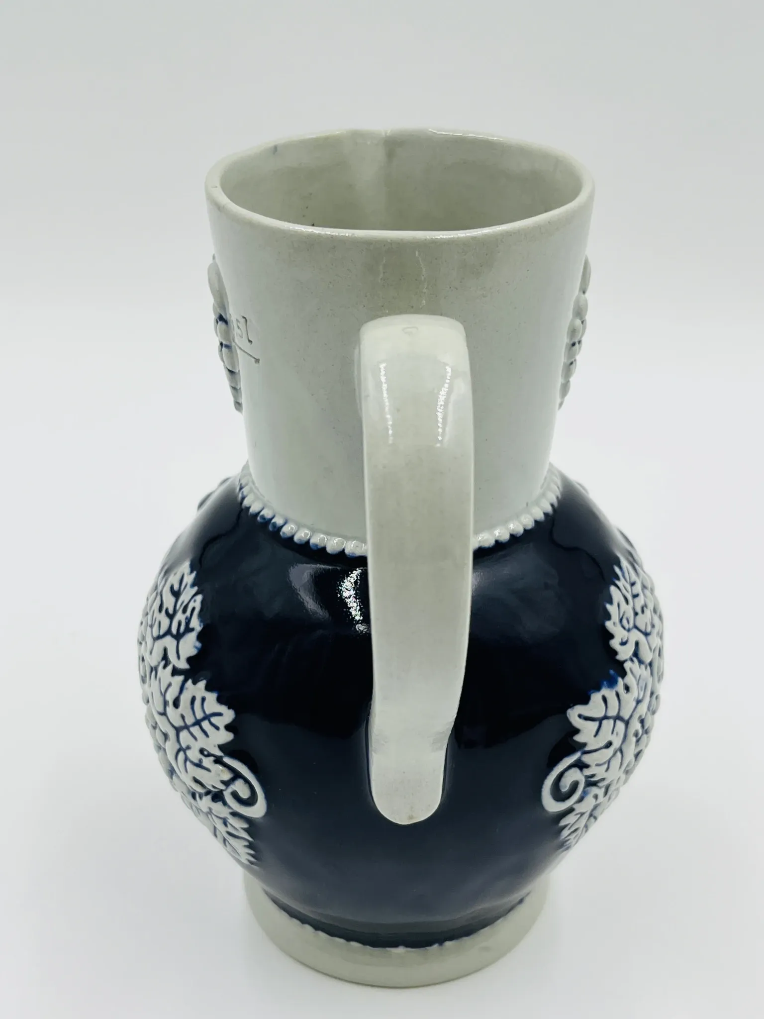 Stoneware wine pitcher Marzi & Remy "Wine dispels sadness"