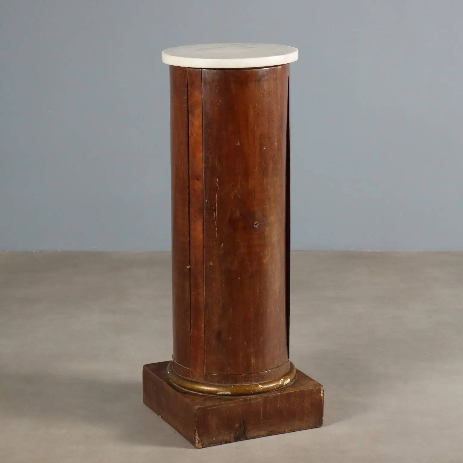 Antique Empire bedside table in mahogany, Italy, 19th century.