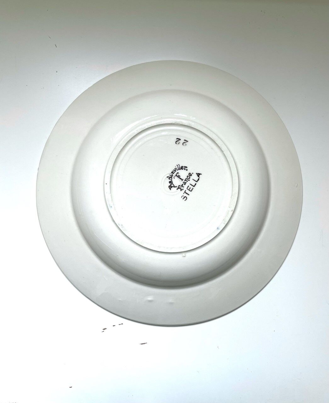 Hollow Plates Badonvillier Model Stella