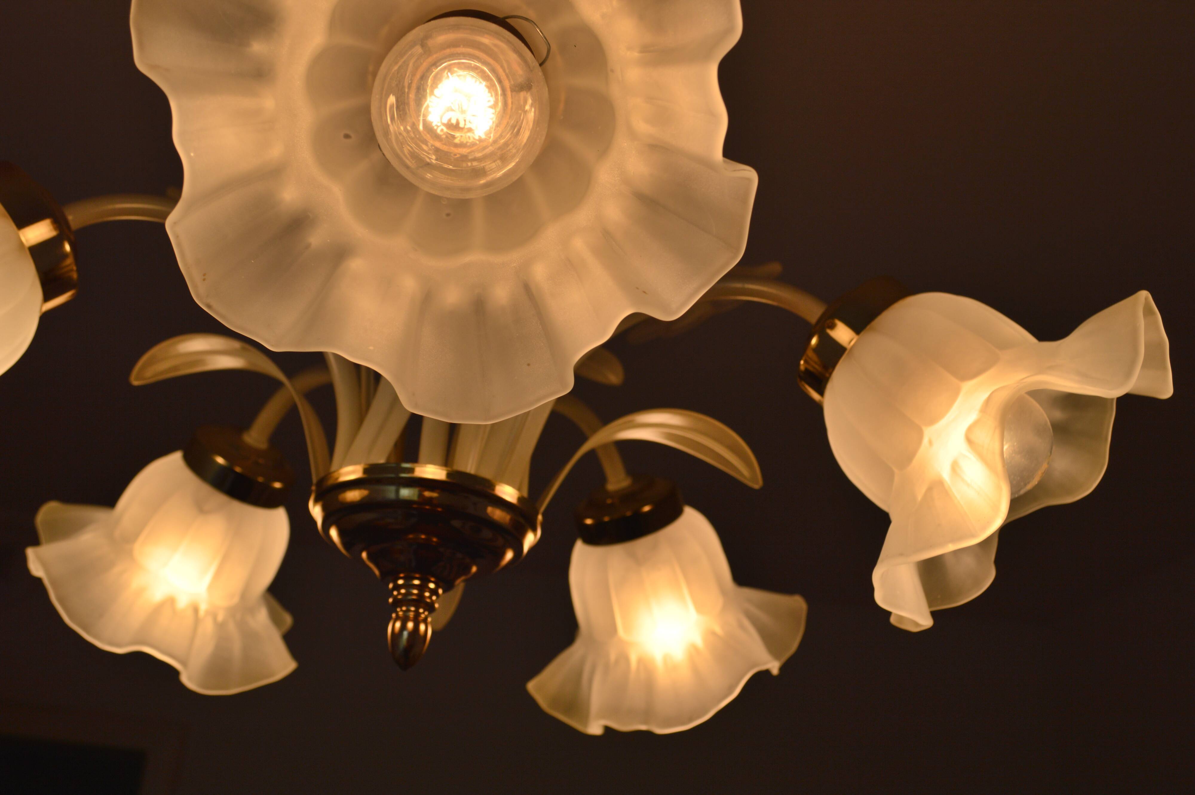 Lustre ceiling lamp design flowers of the 70s