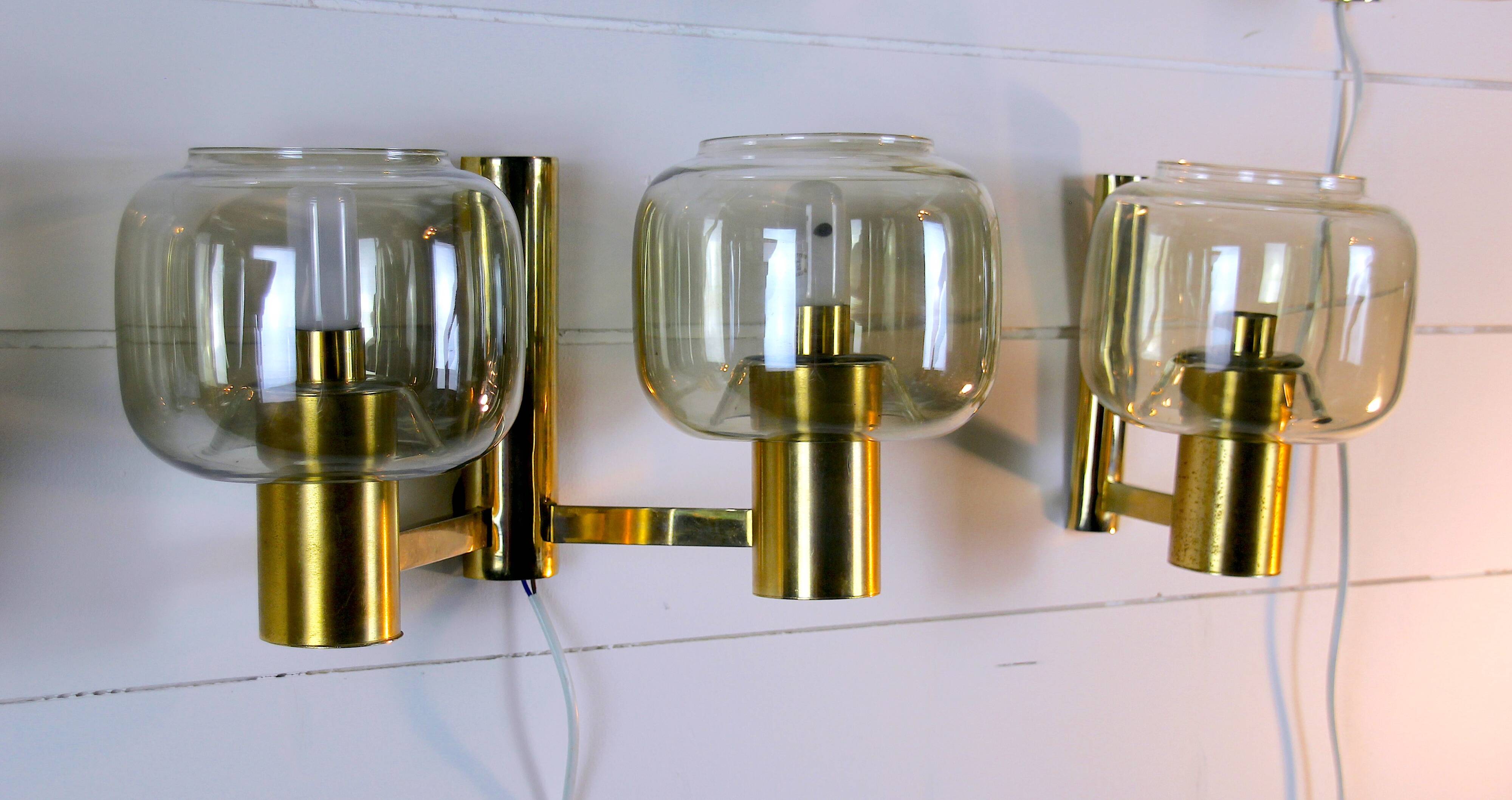 Paire Appliques Scandinaves Laiton verre fumés